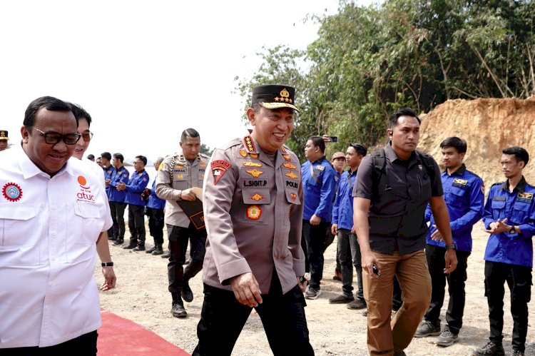 Kapolri Laksanakan Peletakan Batu Pertama Pembangunan Gedung Pusdiklat SPSI di Kawasan Jatiluhur Kab. Purwakarta